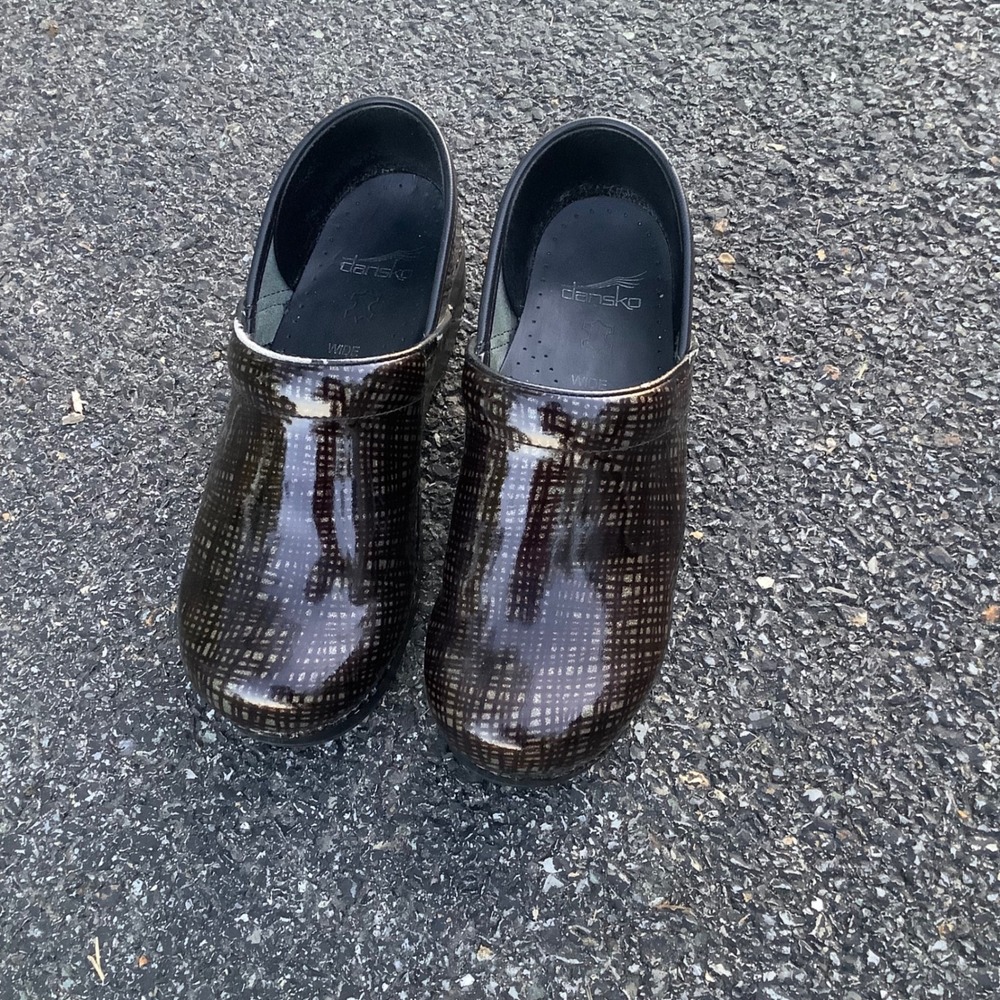 Dansko Professional Wide Clogs Bronze Grid Patent Leather Nursing Shoes EU 38 - Picture 4 of 16